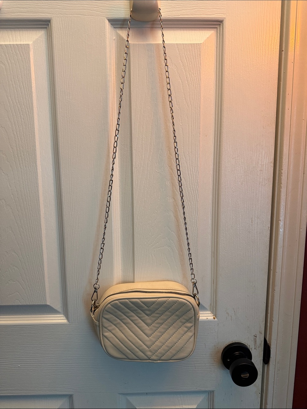 Quilted Cream Crossbody Bag with Chain Strap